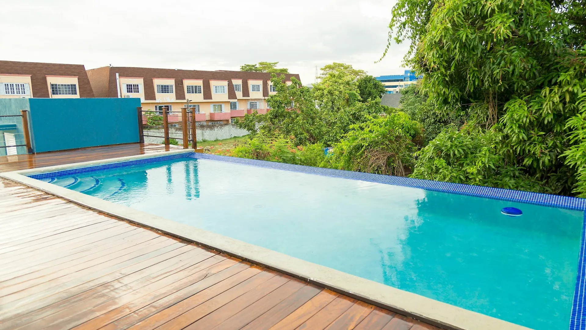 Executive Suites At The Bromptons Kingston Apartmán